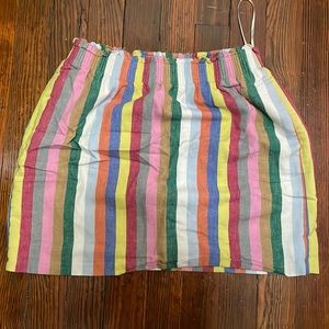 Fun colorful stripped skirt, with pockets!
